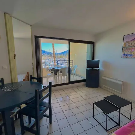 T2 4 Pers. Pres Plage, Parking, Vue Port - - Fr-1-388-90