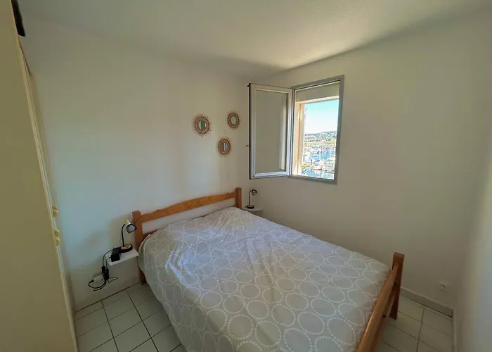Апартаменты T2 4 Pers. Pres Plage, Parking, Vue Port - - Fr-1-388-90 *