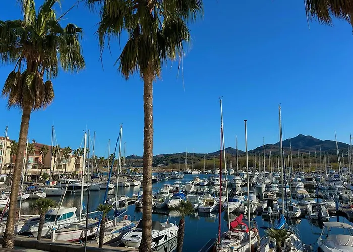 T2 4 Pers. Pres Plage, Parking, Vue Port - - Fr-1-388-90