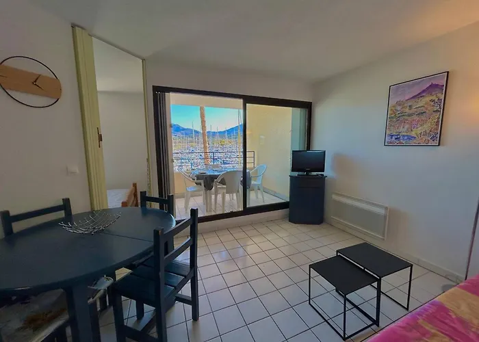 T2 4 Pers. Pres Plage, Parking, Vue Port - - Fr-1-388-90